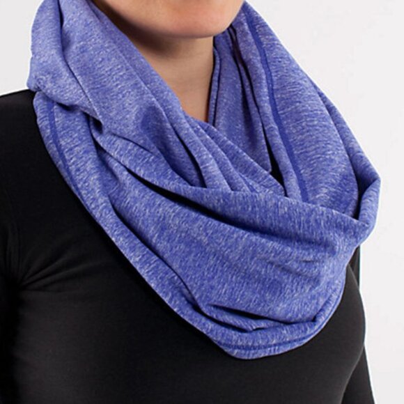 Lululemon Infinity Scarf - Picture 4 of 6